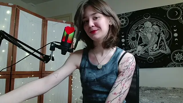 Snapshot of Mysterious_Toy chatting on 02-22-26, 04:38 Mysterious Toy online show from 02-22-26, 04:38