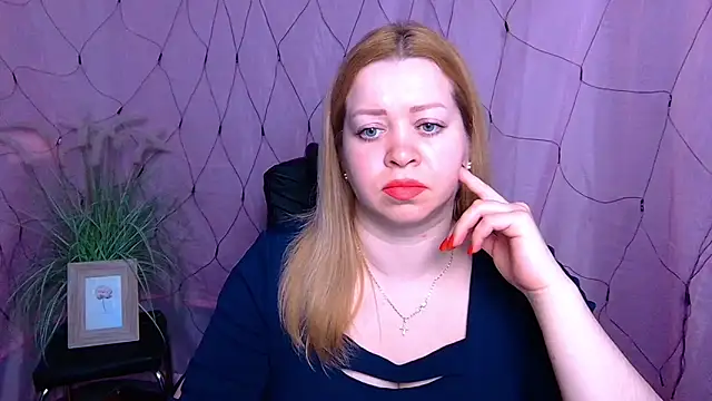 Snapshot of OliviaVerr chatting on 02-06-26, 01:25 OliviaVerr online show from 02-06-26, 01:25