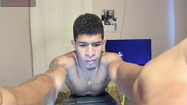 Snapshot of antonio_aguilarx chatting on 06-20-26, 04:21 antonio aguilarx online show from 06-20-26, 04:21