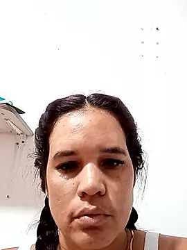 Snapshot of horny_girl33 chatting on 01-15-26, 06:44 horny girl33 online show from 01-15-26, 06:44