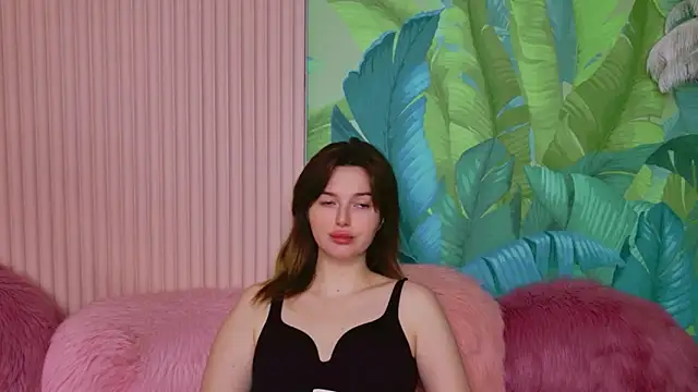 Snapshot of Karina_Thorn chatting on 02-13-26, 08:38 Karina Thorn online show from 02-13-26, 08:38