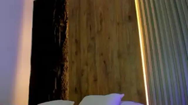 Snapshot of bella_fernand chatting on 04-25-26, 02:14 bella fernand online show from 04-25-26, 02:14