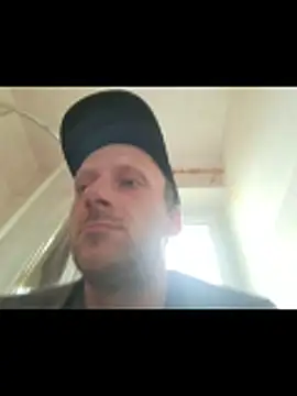 Snapshot of YeahDaynight2 chatting on 06-05-26, 04:13 YeahDaynight2 online show from 06-05-26, 04:13