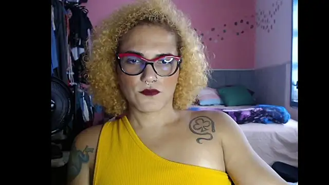 Queen Domme de paus online show from 02-02-26, 06:06