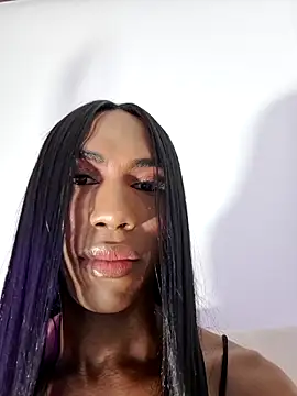Snapshot of zarina_coleman chatting on 06-03-26, 11:32 zarina coleman online show from 06-03-26, 11:32