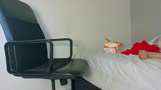 Dulcesexy   online show from 05-16-26, 07:45