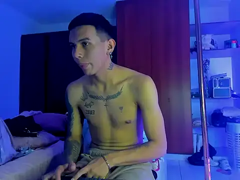 Snapshot of Scook_Gray_ chatting on 02-09-26, 06:34 Scook Gray online show from 02-09-26, 06:34