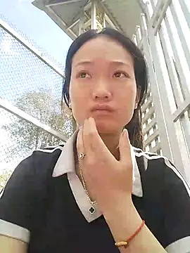 Snapshot of Hina2xx chatting on 02-14-26, 02:52 Hina2xx online show from 02-14-26, 02:52