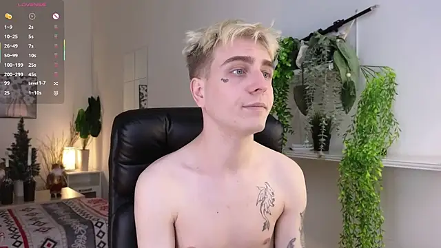 Snapshot of marcus_ambitious_ chatting on 01-10-26, 06:37 marcus ambitious online show from 01-10-26, 06:37