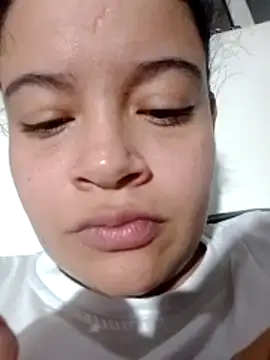 Snapshot of aAily-m chatting on 02-03-26, 03:39 aAily-m online show from 02-03-26, 03:39