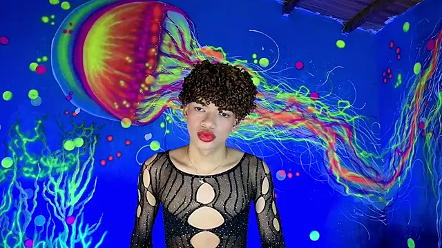 Snapshot of ivone_rosex chatting on 01-08-26, 06:32 ivone rosex online show from 01-08-26, 06:32