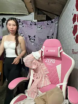Snapshot of Adela-222 chatting on 05-04-26, 09:16 Adela-222 online show from 05-04-26, 09:16