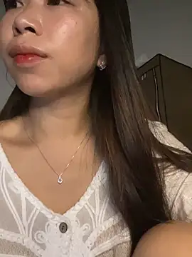 Snapshot of Mayly_lucky2 chatting on 06-15-26, 11:07 Mayly lucky2 online show from 06-15-26, 11:07