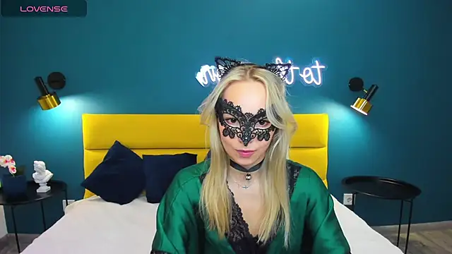 Snapshot of DaisyMellifluous chatting on 01-17-26, 08:41 DaisyMellifluous online show from 01-17-26, 08:41