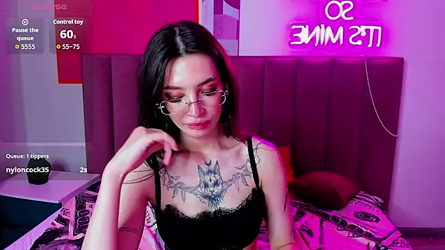 Snapshot of IvyDainty chatting on 06-27-26, 12:44 IvyDainty online show from 06-27-26, 12:44