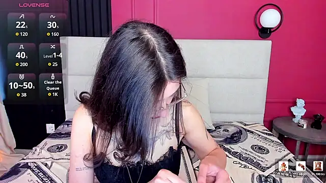 Snapshot of IvyDainty chatting on 07-10-26, 01:43 IvyDainty online show from 07-10-26, 01:43