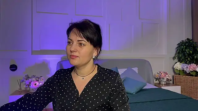 Snapshot of _SilkyShadow_ chatting on 02-10-26, 01:10 SilkyShadow online show from 02-10-26, 01:10