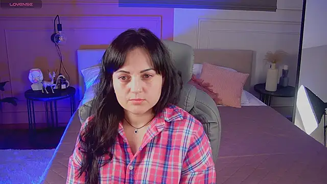 Snapshot of _SilkyShadow_ chatting on 03-03-26, 03:23 SilkyShadow online show from 03-03-26, 03:23