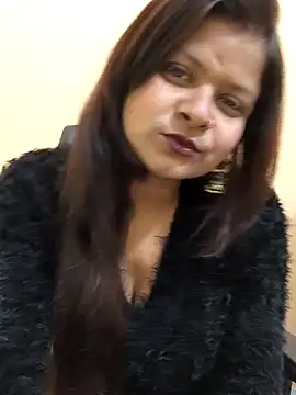 Snapshot of Attractive_Queen_ chatting on 01-08-26, 08:49 Attractive Queen online show from 01-08-26, 08:49