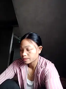 Snapshot of miray- chatting on 05-11-26, 03:34 miray- online show from 05-11-26, 03:34