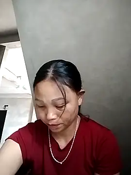 Snapshot of miray- chatting on 05-20-26, 03:45 miray- online show from 05-20-26, 03:45