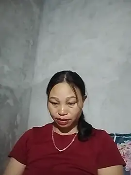 Snapshot of miray- chatting on 05-25-26, 01:17 miray- online show from 05-25-26, 01:17