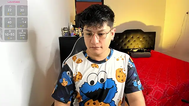 Snapshot of Theo_Rowan chatting on 01-09-26, 11:24 Theo Rowan online show from 01-09-26, 11:24