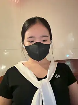 Gwen879 online show from 04-27-26, 02:20