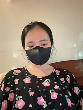 Gwen879 online show from 07-19-26, 02:15