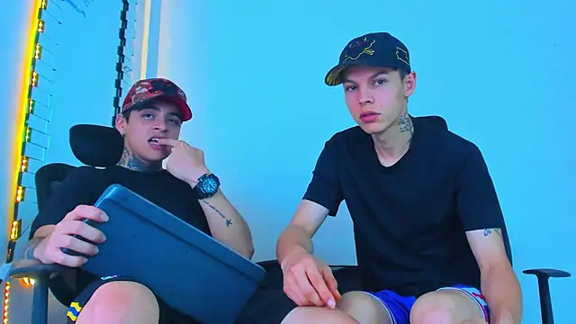 Snapshot of Thomas-Wil chatting on 02-27-26, 09:59 Thomas-Wil online show from 02-27-26, 09:59