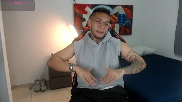 Snapshot of EvanVelvet chatting on 02-03-26, 01:26 EvanVelvet online show from 02-03-26, 01:26