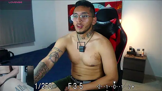 Snapshot of EvanVelvet chatting on 02-08-26, 02:48 EvanVelvet online show from 02-08-26, 02:48