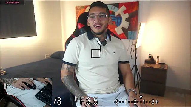 Snapshot of EvanVelvet chatting on 02-11-26, 12:54 EvanVelvet online show from 02-11-26, 12:54