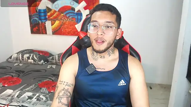 Snapshot of EvanVelvet chatting on 03-02-26, 11:11 EvanVelvet online show from 03-02-26, 11:11