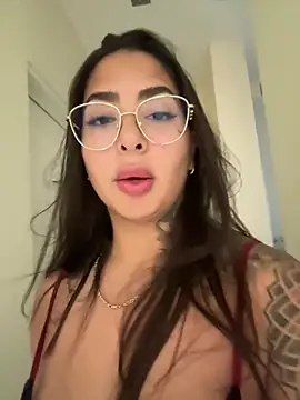 Snapshot of maferalvarexxx chatting on 05-10-26, 02:44 maferalvarexxx online show from 05-10-26, 02:44