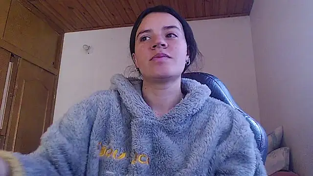 Snapshot of Shanel_Lozano chatting on 07-23-26, 04:49 Shanel Lozano online show from 07-23-26, 04:49