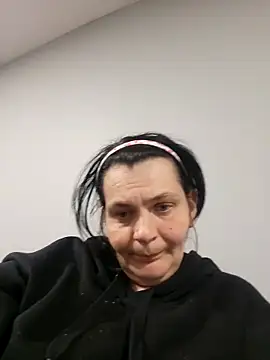 Snapshot of roksa2026 chatting on 04-22-26, 07:15 roksa2026 online show from 04-22-26, 07:15