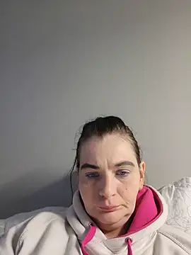 Snapshot of roksa2026 chatting on 05-20-26, 11:05 roksa2026 online show from 05-20-26, 11:05