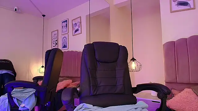 Snapshot of Hanabie_ chatting on 02-10-26, 03:21 Hanabie online show from 02-10-26, 03:21