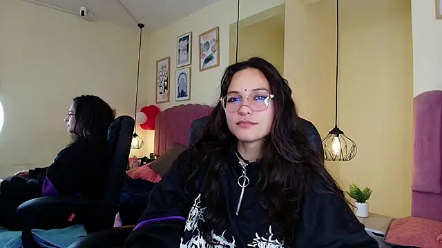 Snapshot of Hanabie_ chatting on 02-27-26, 03:39 Hanabie online show from 02-27-26, 03:39