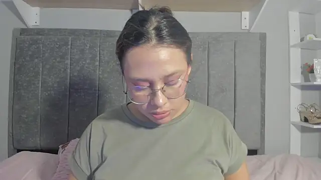 Snapshot of rosse_taylorx1 chatting on 06-24-26, 07:13 rosse taylorx1 online show from 06-24-26, 07:13
