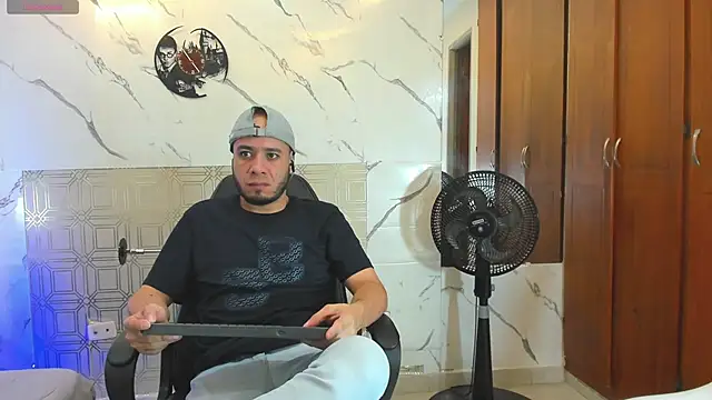 Snapshot of jacob_garcia chatting on 02-27-26, 12:05 jacob garcia online show from 02-27-26, 12:05