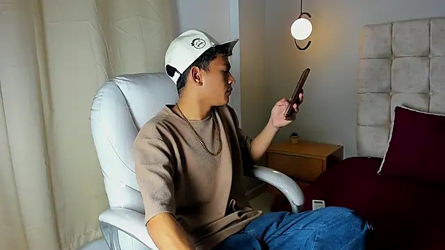 twink royale18 online show from 02-23-26, 04:26