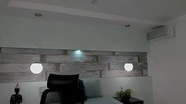 Abriil cutee online show from 03-29-26, 01:11