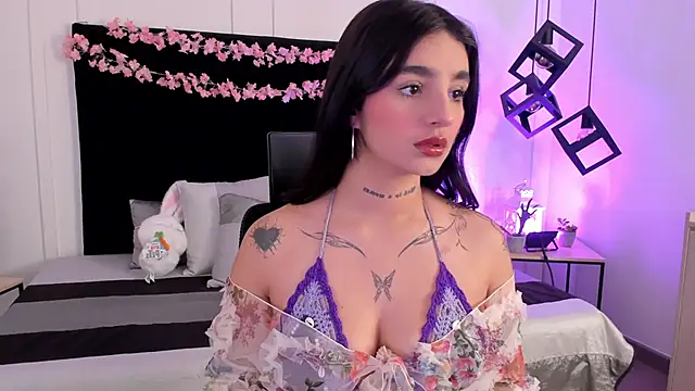 Abriil cutee online show from 04-06-26, 01:23