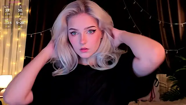 Snapshot of ShyniAlice chatting on 06-05-26, 04:19 ShyniAlice online show from 06-05-26, 04:19