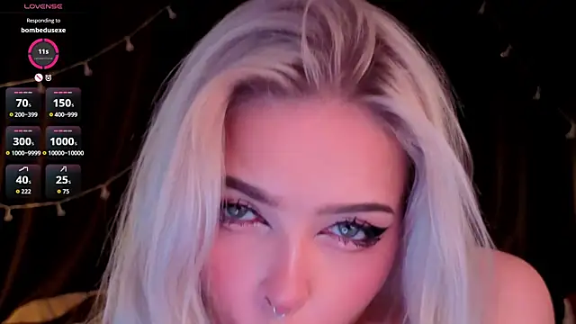 Snapshot of ShyniAlice chatting on 06-06-26, 04:17 ShyniAlice online show from 06-06-26, 04:17