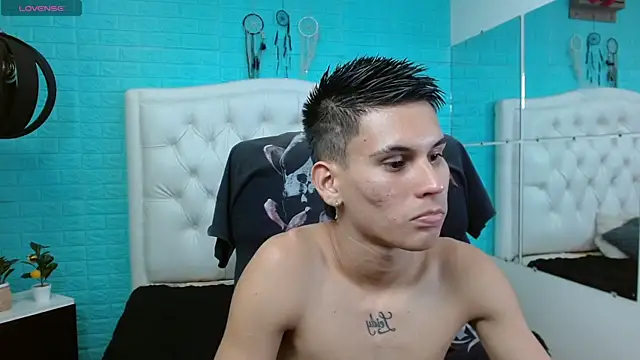 Snapshot of paullcb chatting on 02-11-26, 04:06 paullcb online show from 02-11-26, 04:06