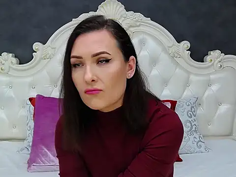 Snapshot of VeraNoir chatting on 02-12-26, 12:33 VeraNoir online show from 02-12-26, 12:33