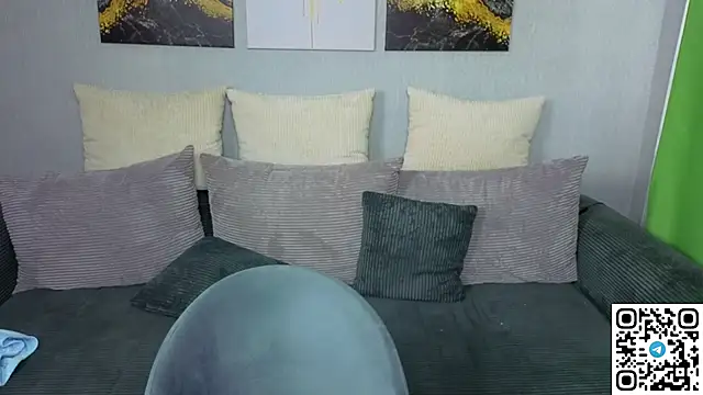 KitKatie online show from 04-25-26, 02:03